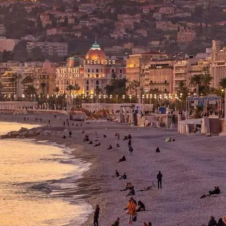 Charmant, Hyper Centre, A 3min Centre Апартаменты *