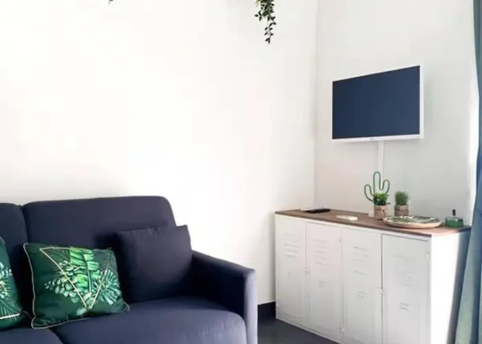 Apartment Charmant, Hyper Centre, A 3min Centre